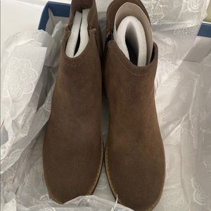 Carlos Santana Women’s Gill Booties